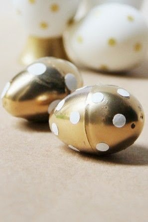 DIY Gold Easter Eggs by Studio DIY