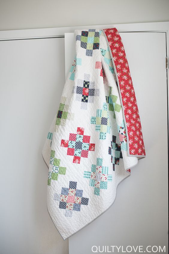 Many FREE jelly roll quilt tutorials