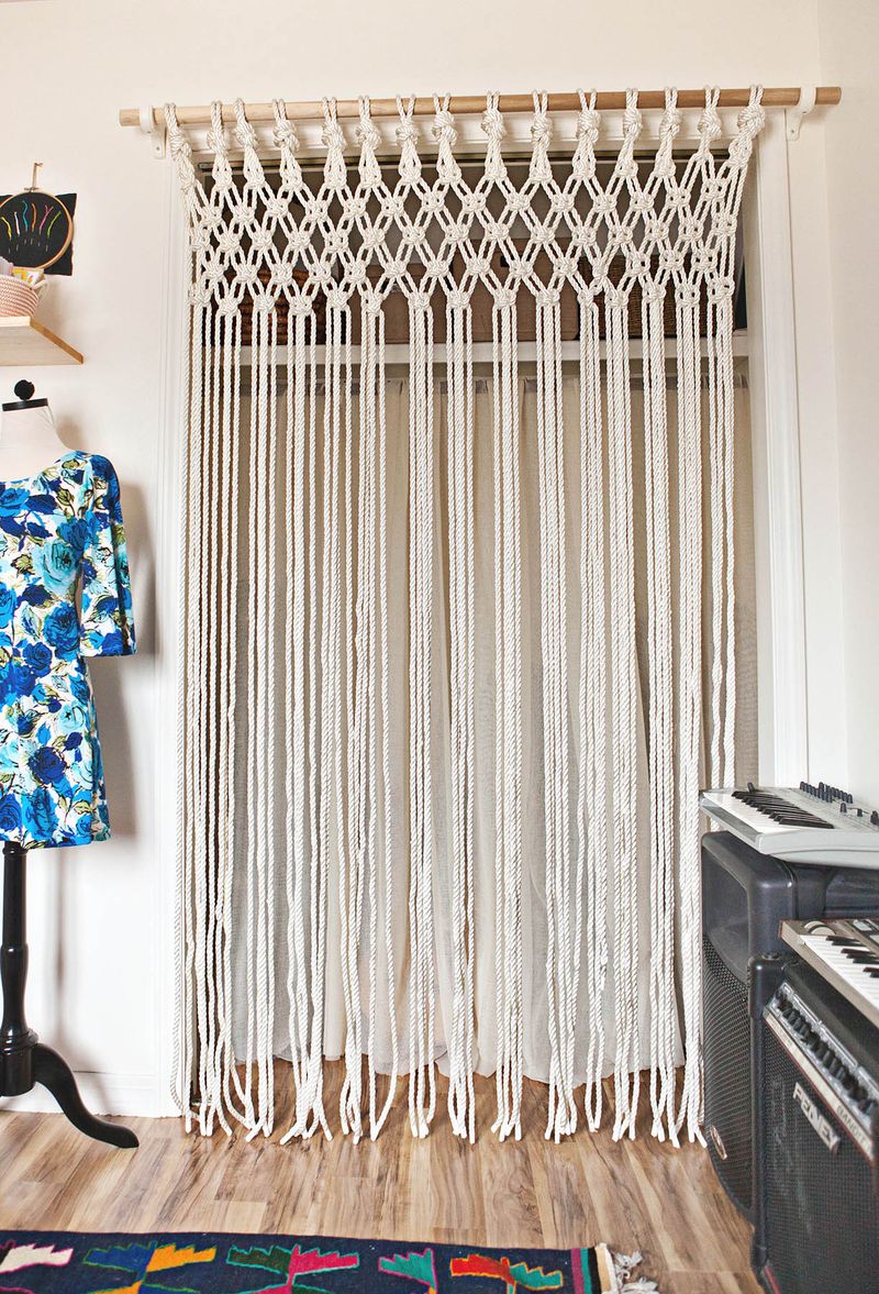 DIY Macrame Curtain Tutorial and other amazing macrame projects!