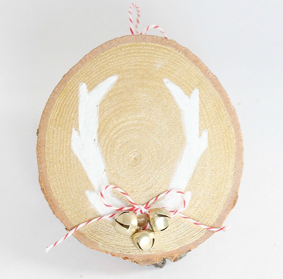 10 Wooden Slice Ornament Tutorials